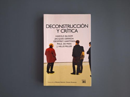 Book cover from Deconstrucción y crítica